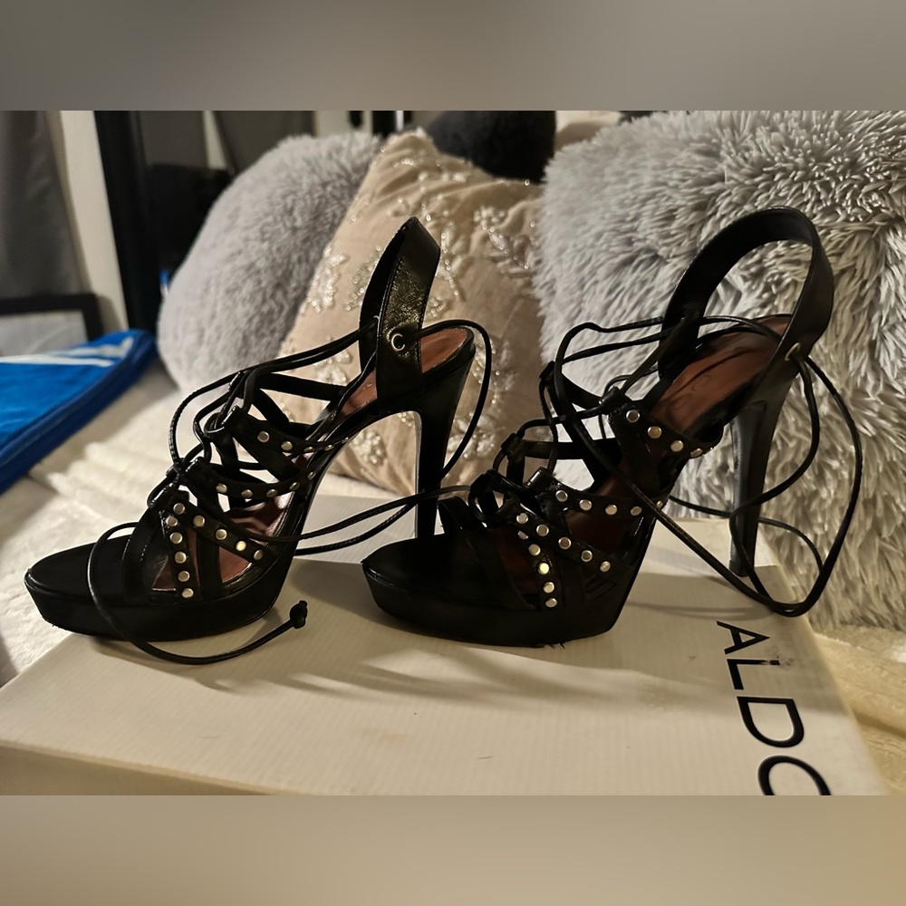 Aldo - Bowsher leather, studded and lace up heels - Size 7.5. Great preowned